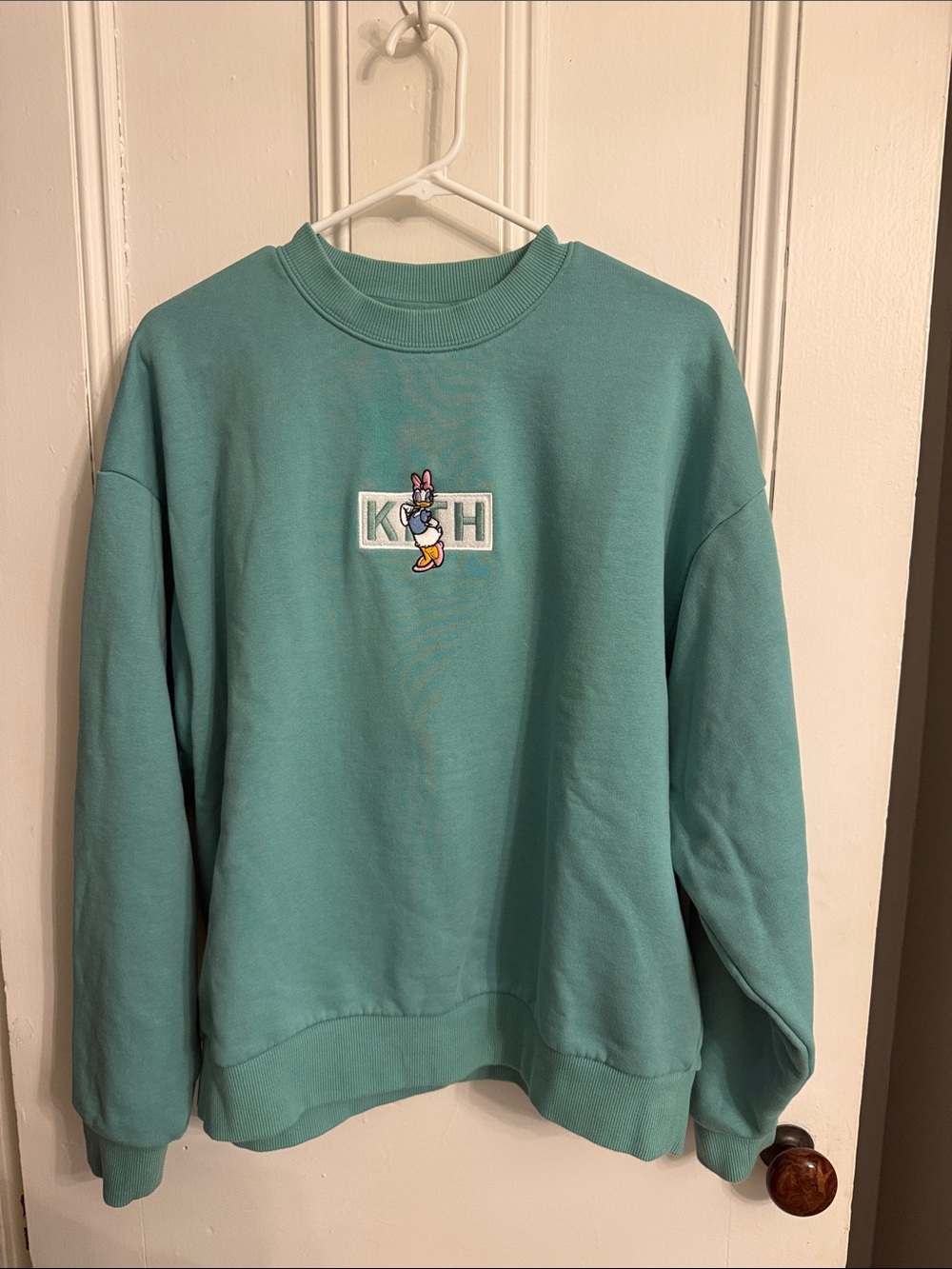 Kith x Disney Daisy Duck Classic Logo Crewneck - Medium